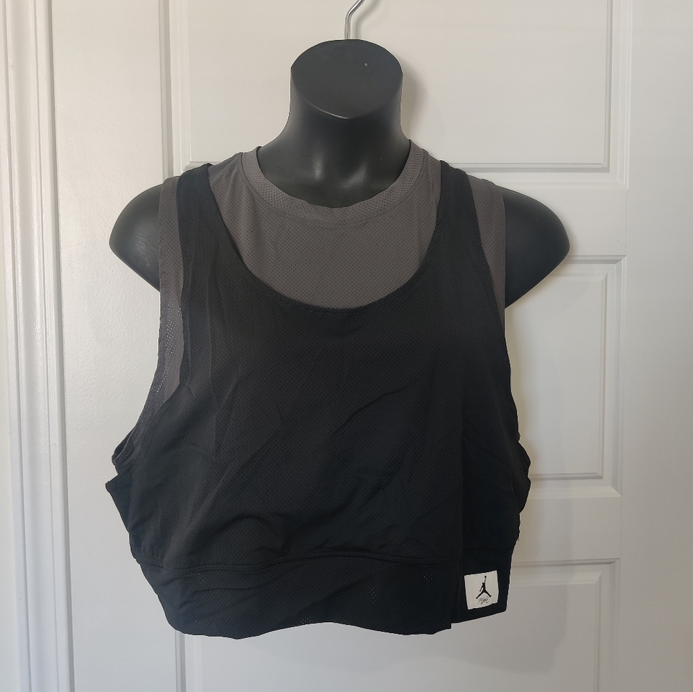 Nike Air Jordan Essential Women's Crop Top Gray-Black DN0602-060 Authentic